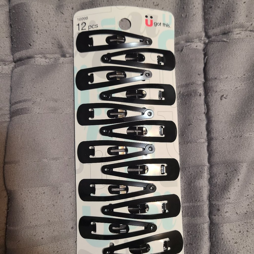 NIP 💇‍♀️👱🏽‍♀️ Scunci Snap Clip-12 pack-Black-NIP!!